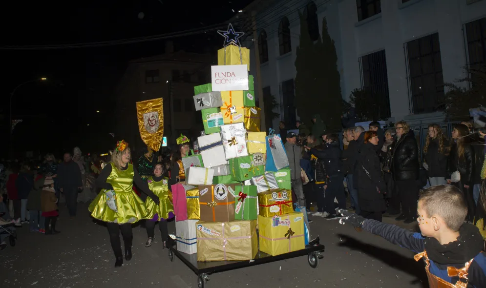 Donamos los caramelos para la cabalgata de los Reyes Magos de Zuera