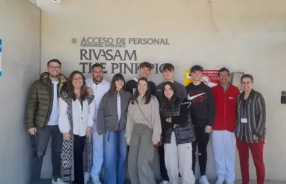 Nos visitan alumnos de 2º Bto. del Colegio San Gabriel de Zuera